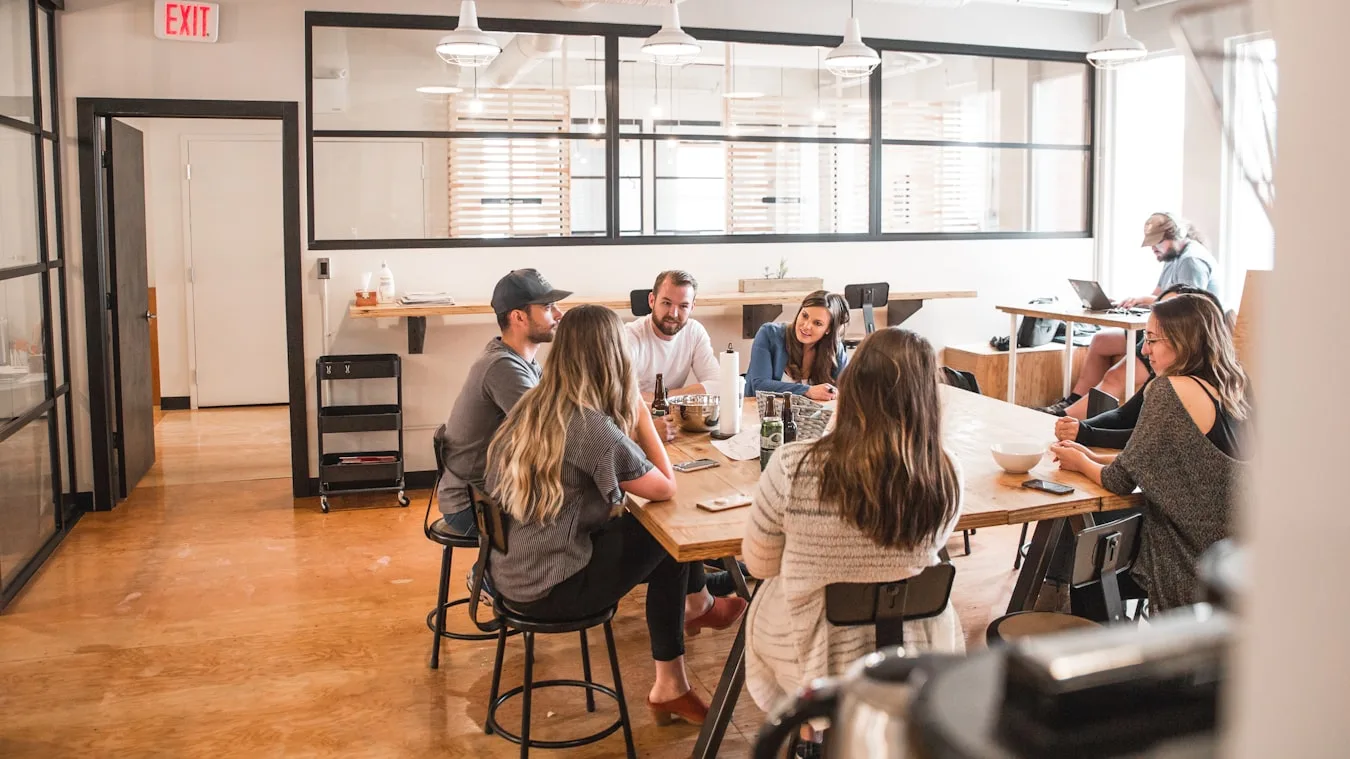The Evolution of Workplace Culture - 杏彩体育